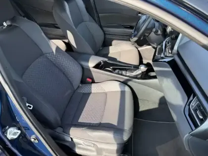 Photo 12 Toyota C-HR 1.8 Hybride 122 Design Ultimate