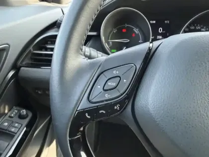 Photo 18 Toyota C-HR 1.8 Hybride 122 Design Ultimate