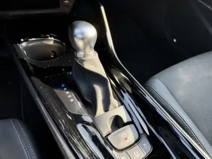 Photo 20 Toyota C-HR 1.8 Hybride 122 Design Ultimate