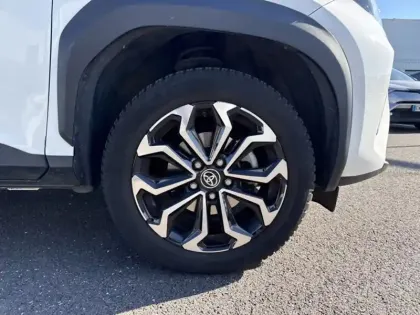 Photo 8 Toyota Yaris Hybride 1.5 HYBRID 116H DESIGN