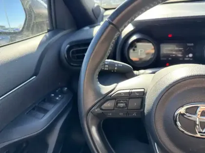 Photo 11 Toyota Yaris Hybride 1.5 HYBRID 116H DESIGN