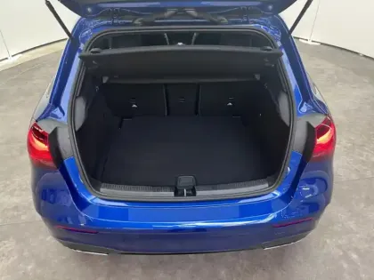 Photo 9 Mercedes Classe A 200 d AMG Line