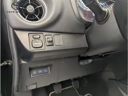 Photo 13 Toyota Yaris 110 VVT-i CVT Design Y20