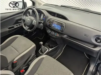 Photo 11 Toyota Yaris 110 VVT-i CVT Design Y20