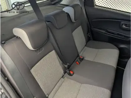 Photo 8 Toyota Yaris 110 VVT-i CVT Design Y20