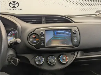Photo 17 Toyota Yaris 110 VVT-i CVT Design Y20