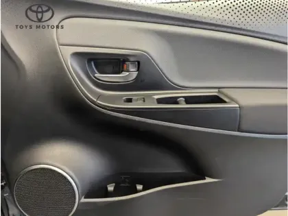 Photo 10 Toyota Yaris 110 VVT-i CVT Design Y20