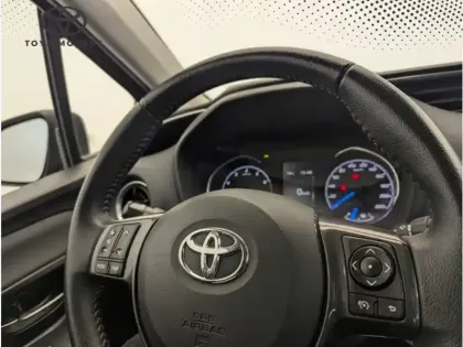 Photo 18 Toyota Yaris 110 VVT-i CVT Design Y20