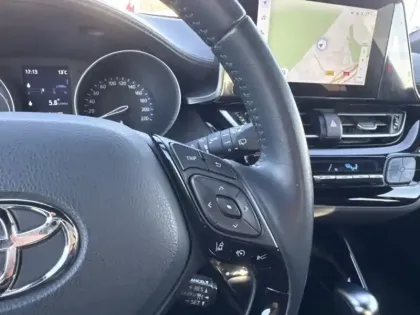 Photo 13 Toyota C-HR 2.0 Hybride 184 Edition