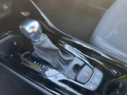 Photo 16 Toyota C-HR 2.0 Hybride 184 Edition