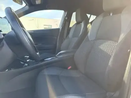 Photo 17 Toyota C-HR 2.0 Hybride 184 Edition