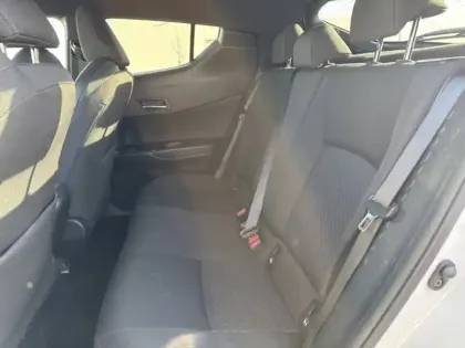 Photo 18 Toyota C-HR 2.0 Hybride 184 Edition