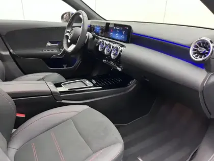 Photo 16 Mercedes Classe A 180 AMG Line