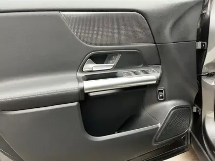 Photo 12 Mercedes GLA 200 Business Line