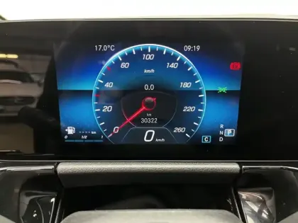 Photo 11 Mercedes GLA 200 Business Line