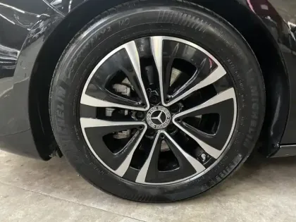 Photo 8 Mercedes Classe A 180 d Berline Business Line