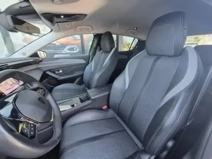Photo 22 Peugeot 308 III BlueHDI 130 AUTO8 ALLURE