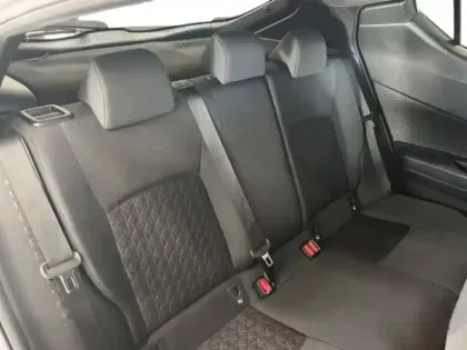 Photo 8 Toyota C-HR  122h Edition 2WD E-CVT MY20