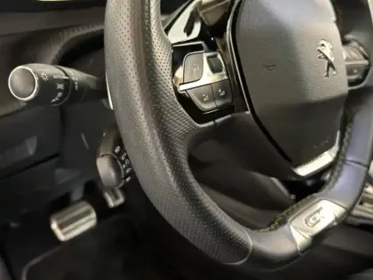 Photo 12 Peugeot 2008 Gén. II Ph1 NG GT 5