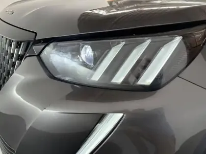 Photo 13 Peugeot 2008 Gén. II Ph1 NG GT 5