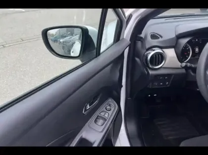 Photo 13 Nissan Micra Gén. V (K14) Ph1 Made In France 5