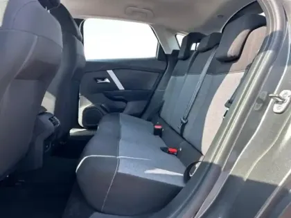 Photo 9 Citroën C4  BlueHDi 110ch S&S Feel