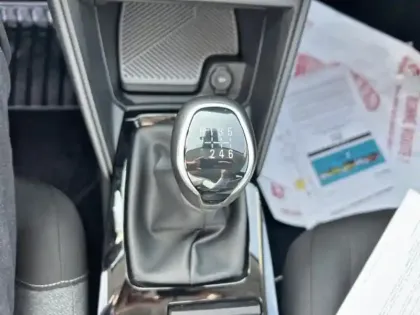 Photo 12 Citroën C4  BlueHDi 110ch S&S Feel