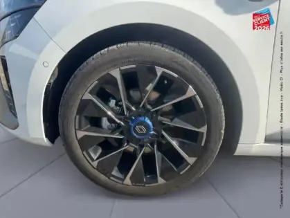 Photo 9 Renault Clio  1.6 E-Tech 145ch full hybrid esprit Alpine - 25