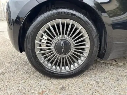 Photo 13 Fiat 500  e 118ch France Edition