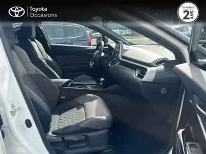 Photo 5 Toyota C-HR  122h Distinctive 2WD E-CVT MY22