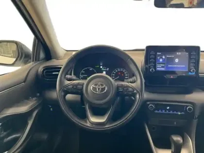 Photo 10 Toyota Yaris  116h Dynamic 5p MY22