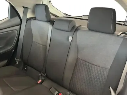 Photo 12 Toyota Yaris  116h Dynamic 5p MY22