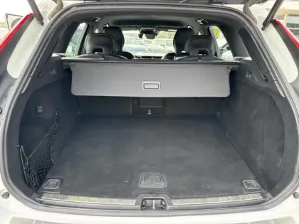 Photo 6 Volvo Xc60  B5 AdBlue AWD 235ch R-Design Geartronic