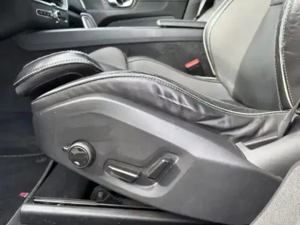 Photo 9 Volvo Xc60  B5 AdBlue AWD 235ch R-Design Geartronic