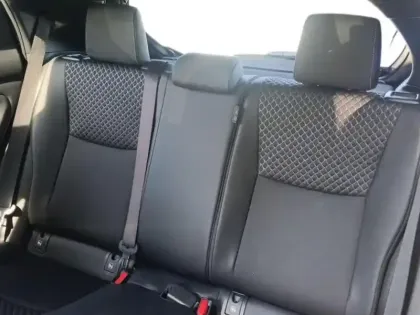 Photo 13 Toyota Yaris  116h Collection 5p MC24