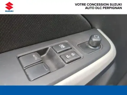 Photo 10 Suzuki Swift  1.2 Hybrid 83ch Privilège