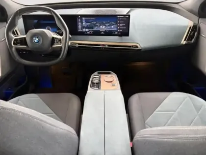 Photo 9 BMW Ix  xDrive50 523ch