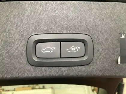 Photo 12 Volvo Xc40  T2 129ch Business Geartronic 8