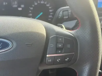 Photo 7 Ford Focus  1.0 EcoBoost 125ch ST-Line BVA