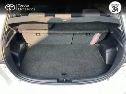 Photo 9 Toyota Yaris  100h Dynamic 5p RC19