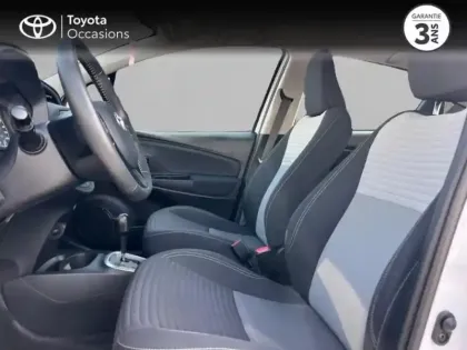 Photo 10 Toyota Yaris  100h Dynamic 5p RC19