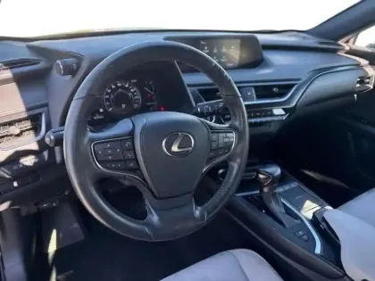 Photo 8 Lexus UX Gén. I Ph1 Pk Confort Business 5