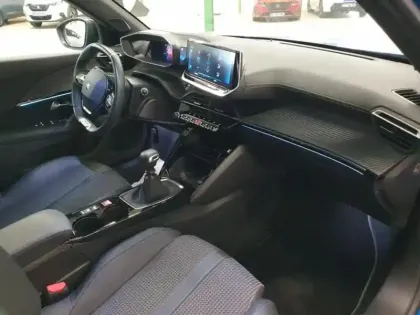 Photo 13 Peugeot 2008  1.2 PureTech 130ch S&S GT Line 7cv