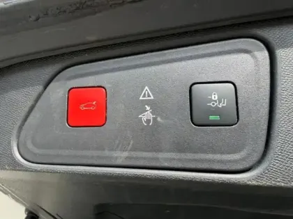 Photo 12 Peugeot 3008 Gén. II Ph1 GT Line 5