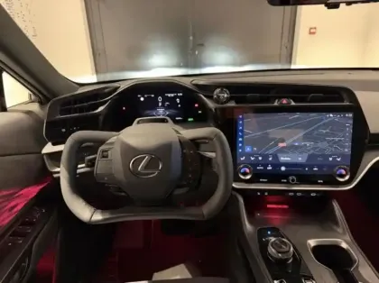 Photo 11 Lexus RZ  500e Executive MC26