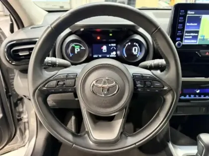 Photo 5 Toyota Yaris Gén. I Ph1 Dynamic Business 5