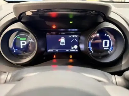 Photo 7 Toyota Yaris Gén. I Ph1 Dynamic Business 5