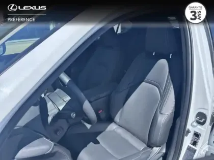 Photo 12 Lexus UX  300h F SPORT Design MY26