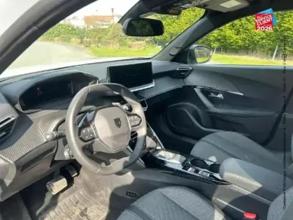 Photo 14 Peugeot 2008  1.2 Hybrid 145ch Allure e-DCS6