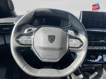 Photo 11 Peugeot 2008  1.2 Hybrid 145ch Allure e-DCS6